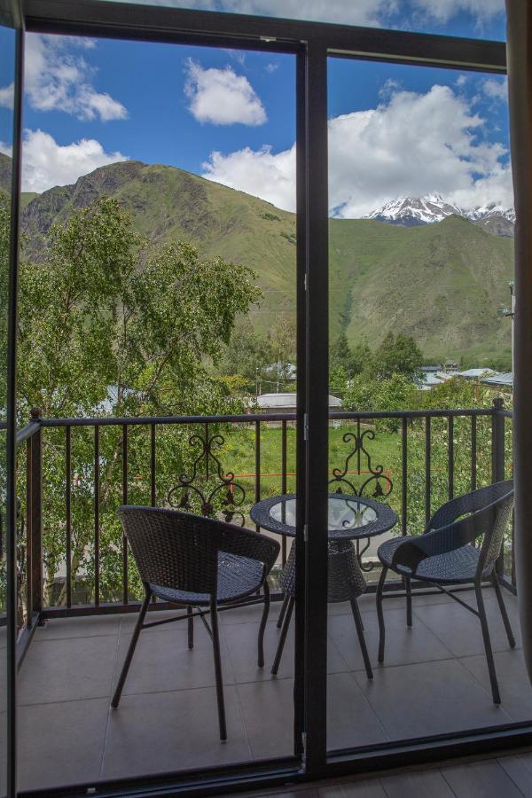 Hôtel Cliff House à Kazbegi Extérieur photo