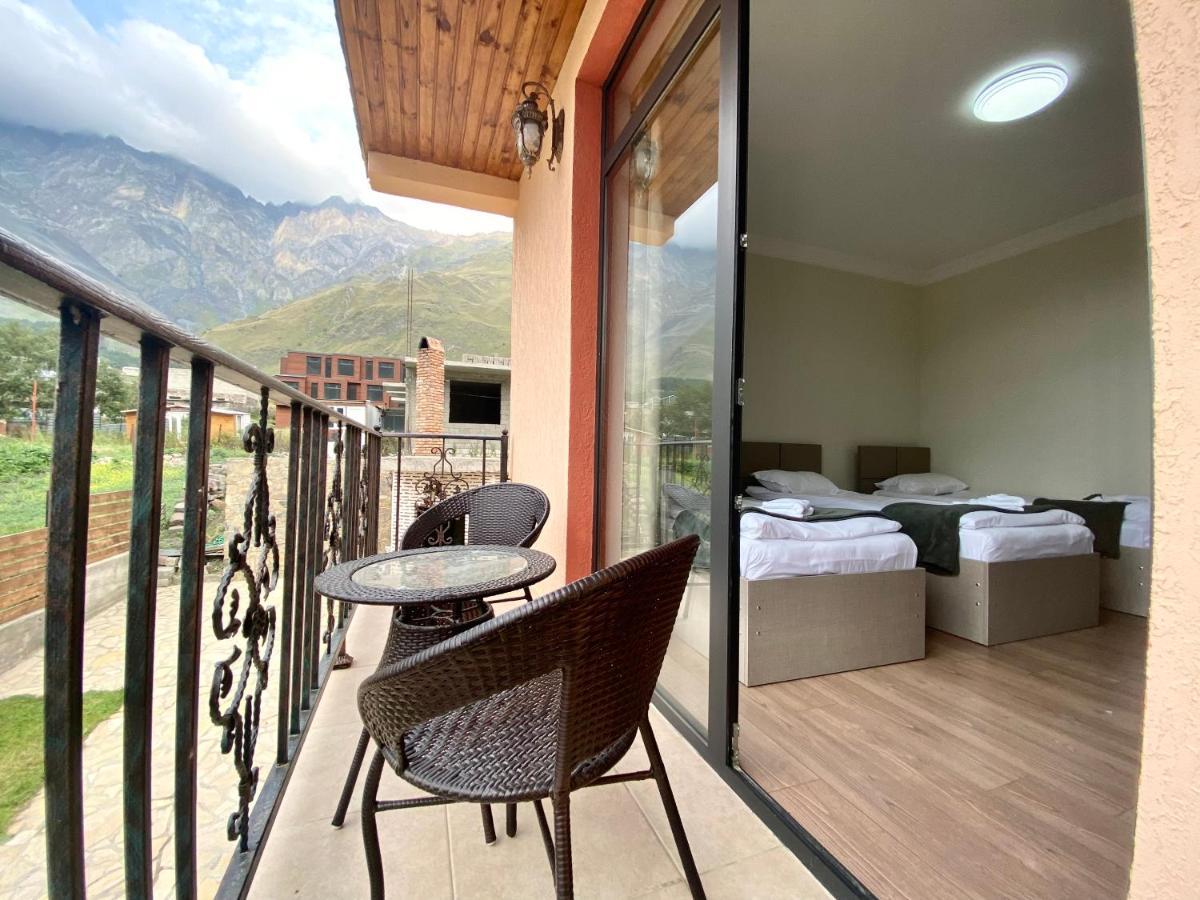 Hôtel Cliff House à Kazbegi Extérieur photo